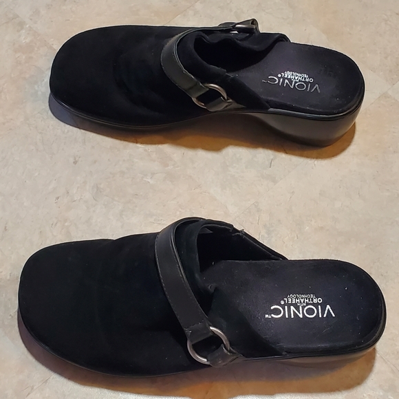Vionic Black Clog shoes size 9 - Picture 4 of 7